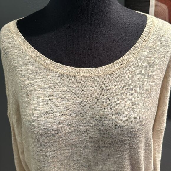 Vince linen blend oatmeal crew neck ribbed back lightweight sweater. XS. - Picture 3 of 9
